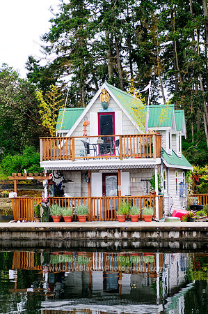 float home, Maple Bay Marina, Duncan, houseboat