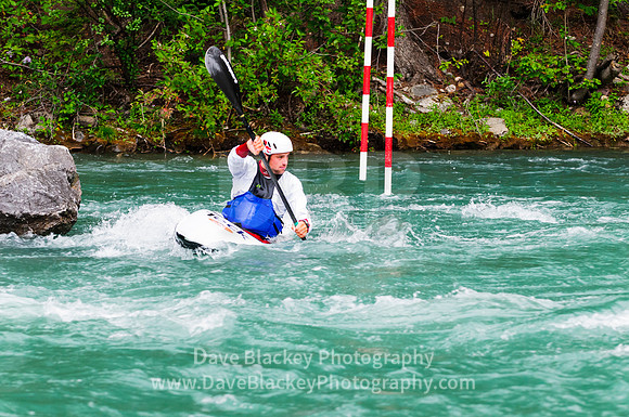 White water kayaking Alberta, Kananaskis River, Canoe Meadows, course, rapids, Alberta
